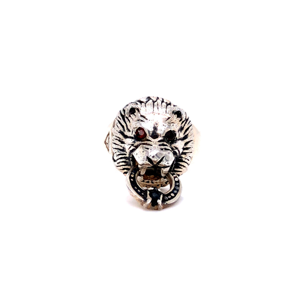 Leon Ring With Inlaid Garnets and Sapphire