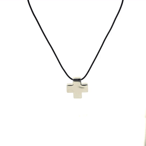 Cadena Hombre Caucho Negro Con Cruz De Acero Plateada