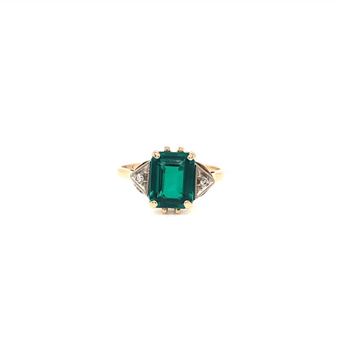 Anillo Vintage Oro 10K Esmeralda Sintética con 2 Diamantes