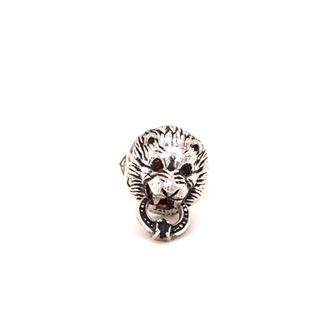 Leon Ring With Inlaid Garnets and Sapphire